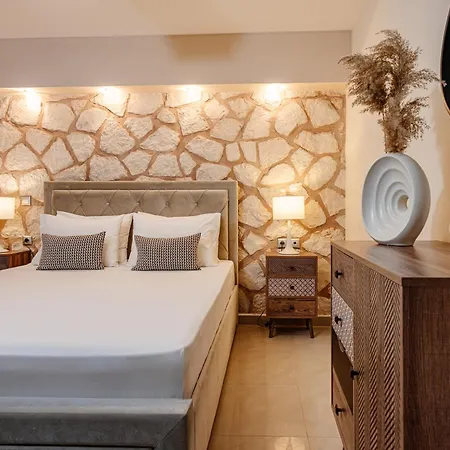 Limneon Villa Keri