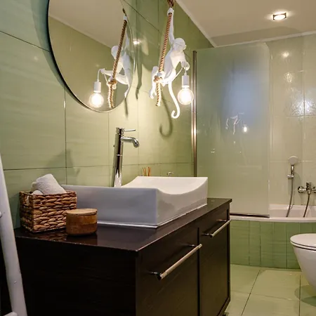 Limneon Villa *