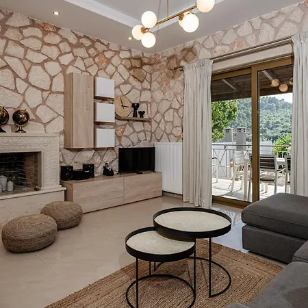 Limneon Villa *